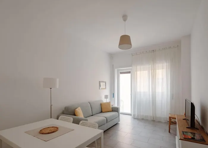 San Giovanni Modern Apt, Caffarella Park & Metro Apartment *