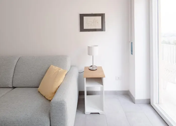 San Giovanni Modern Apt, Caffarella Park & Metro Apartment